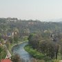 Pohled z Piastovské věže na hraniční řeku Olši.