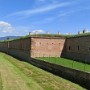Pevnost v Terezíně působí pochmurným dojmem.
