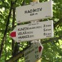 Vystoupali jsme do obce Radíkov.