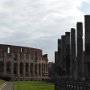 Pohled na Koloseum z Fora Romana.