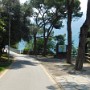 Jedeme cyklostezkou okolo břehu Lago di Garda.
