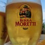 Výtečné italské pivo Moretti.
