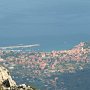 Pohled na Marcianu Marinu z nejvyššího bodu na tomto ostrově.